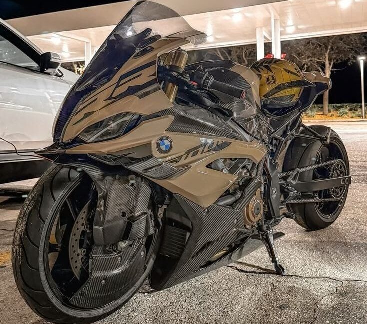 BMW S1000RR: 999cc
