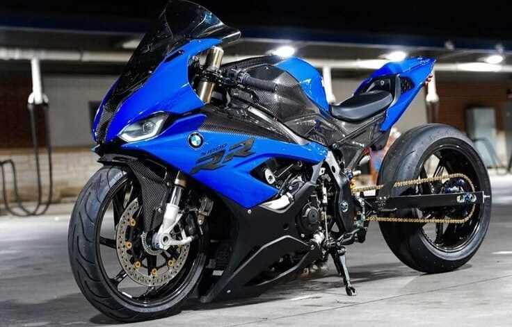 BMW S1000RR: 999cc
